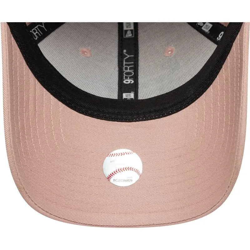 lippikset-kaareva-vaaleanpunainen-saadettava-nauha-9forty-beaded-new-york-yankees-mlb-new-era lippikset-kaareva-vaaleanpunainen-saadettava-nauha-9forty-beaded-new-york-yankees-mlb-new-era