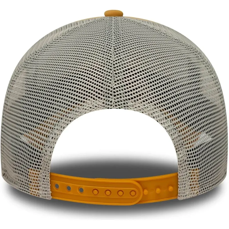 lippikset-kaareva-rekka-beige-snapback-a-frame-graphic-patch-new-era lippikset-kaareva-rekka-beige-snapback-a-frame-graphic-patch-new-era