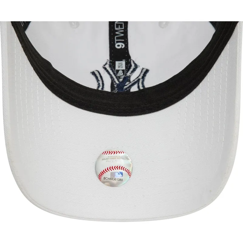 cap-kaareva-white-adjustable-strap-9twenty-core-classic-new-york-yankees-mlb-new-era cap-kaareva-white-adjustable-strap-9twenty-core-classic-new-york-yankees-mlb-new-era