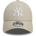 cap-kaareva-beige-adjustable-strap-9forty-league-essential-new-york-yankees-mlb-new-era