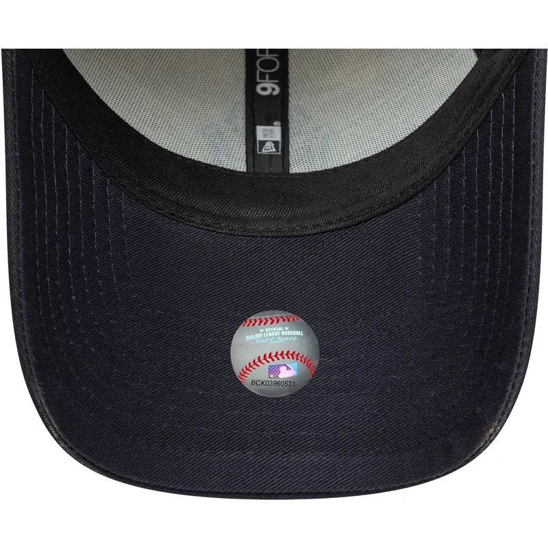 lippikset-kaareva-beige-saadettava-nauha-9forty-side-script-new-york-yankees-mlb-new-era