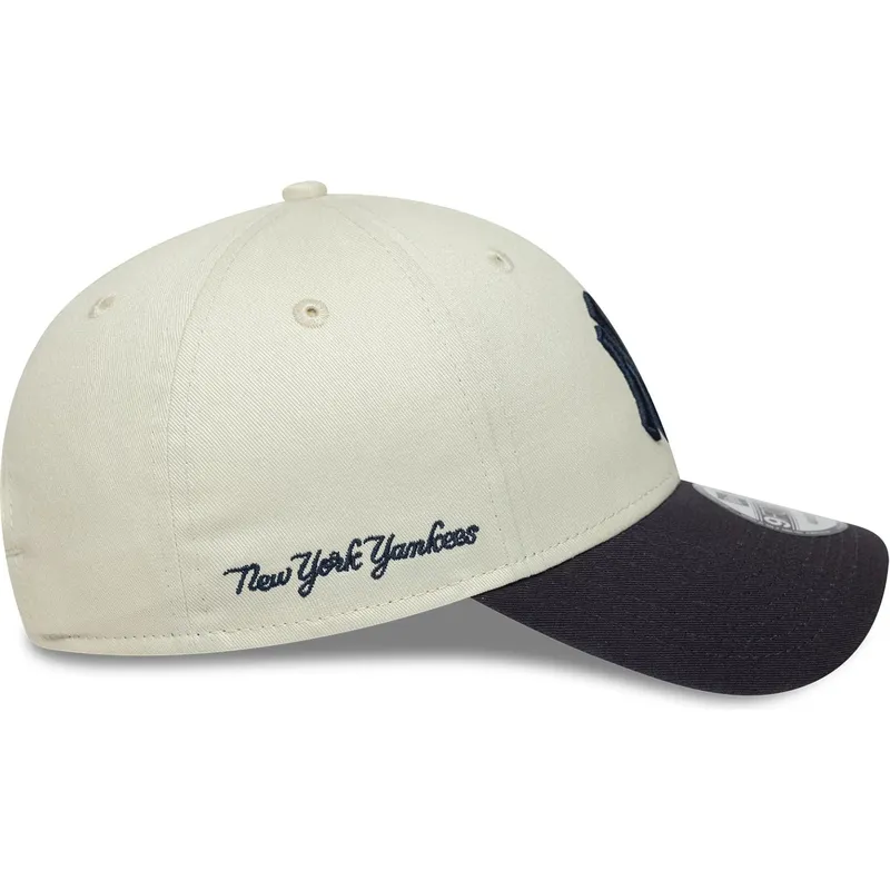 lippikset-kaareva-beige-saadettava-nauha-9forty-side-script-new-york-yankees-mlb-new-era