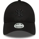 lippikset-kaareva-musta-saadettava-nauha-9twenty-bow-back-new-york-yankees-mlb-new-era