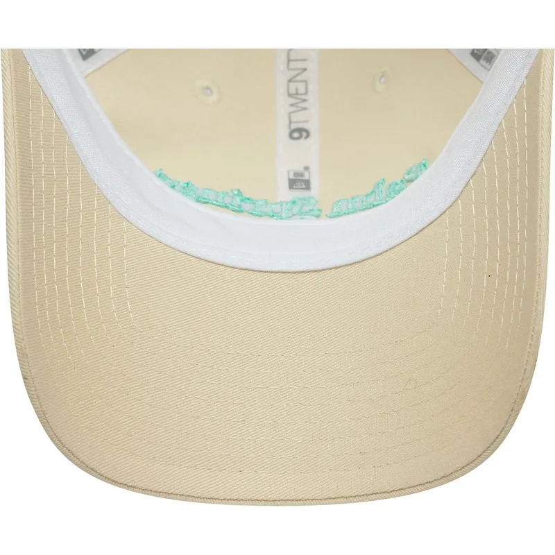 lippikset-kaareva-rekka-beige-saadettava-nauha-9twenty-city-palm-springs-ciudades-y-playas-new-era