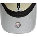 new-era-curved-brim-women-9twenty-world-series-cooperstown-new-york-yankees-mlb-beige-and-grey-adjustable-cap