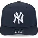 lippikset-kaareva-laivastonsininen-snapback-9seventy-stretch-snap-perf-new-york-yankees-mlb-new-era