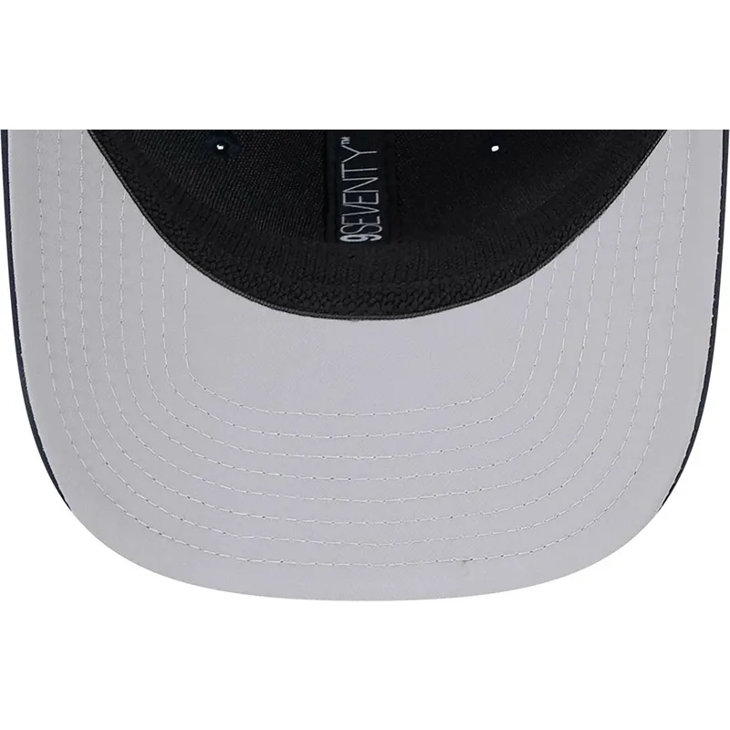 lippikset-kaareva-laivastonsininen-snapback-9seventy-stretch-snap-perf-new-york-yankees-mlb-new-era