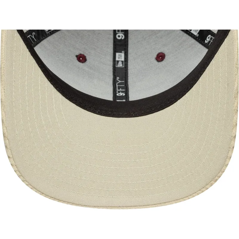 lippikset-kaareva-punainen-snapback-9fifty-cord-new-era