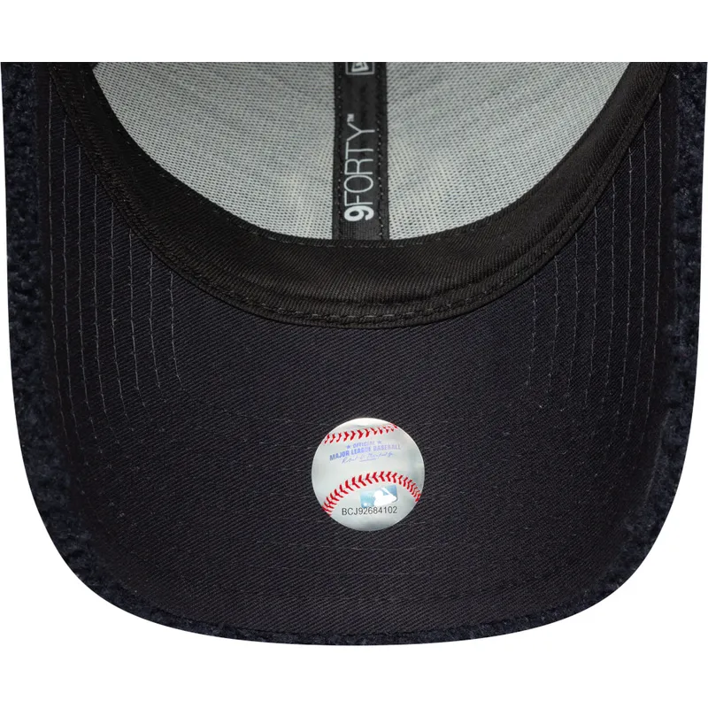 lippikset-kaareva-laivastonsininen-saadettava-nauha-9forty-borg-new-york-yankees-mlb-new-era