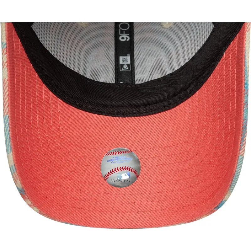 lippikset-kaareva-vaaleanpunainen-saadettava-nauha-9forty-check-new-york-yankees-mlb-new-era