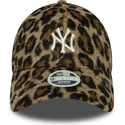 new-era-curved-brim-women-9forty-cosy-animal-new-york-yankees-mlb-leopard-adjustable-cap