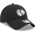lippikset-kaareva-musta-saadettava-nauha-9twenty-stamp-chicago-blackhawks-nhl-new-era