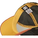 lippikset-kaareva-rekka-musta-snapback-queen-fam-que-marilyn-monroe-kuuluisuudet-capslab