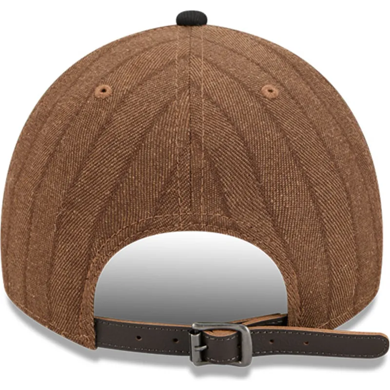 lippikset-kaareva-ruskea-saadettava-nauha-9twenty-a-frame-wool-pinstripe-atlanta-braves-mlb-new-era lippikset-kaareva-ruskea-saadettava-nauha-9twenty-a-frame-wool-pinstripe-atlanta-braves-mlb-new-era
