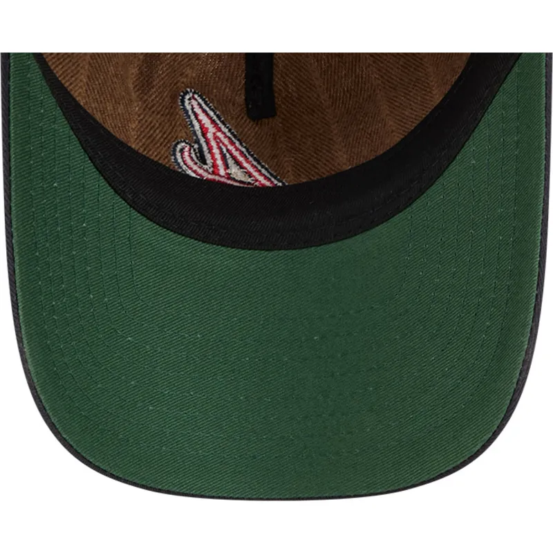 lippikset-kaareva-ruskea-saadettava-nauha-9twenty-a-frame-wool-pinstripe-atlanta-braves-mlb-new-era lippikset-kaareva-ruskea-saadettava-nauha-9twenty-a-frame-wool-pinstripe-atlanta-braves-mlb-new-era