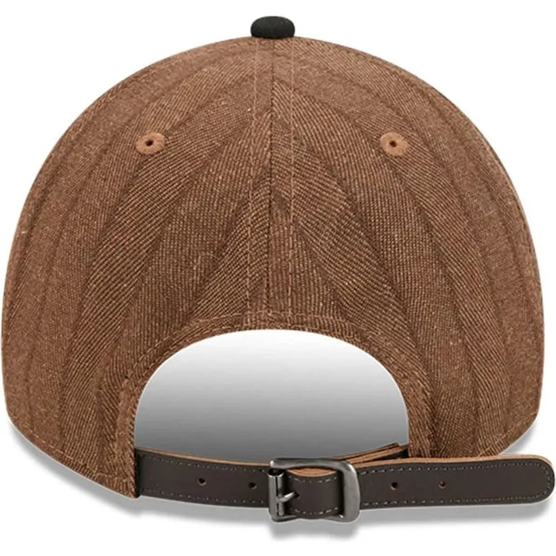 lippikset-kaareva-ruskea-saadettava-nauha-9twenty-a-frame-wool-pinstripe-chicago-white-sox-mlb-new-era lippikset-kaareva-ruskea-saadettava-nauha-9twenty-a-frame-wool-pinstripe-chicago-white-sox-mlb-new-era