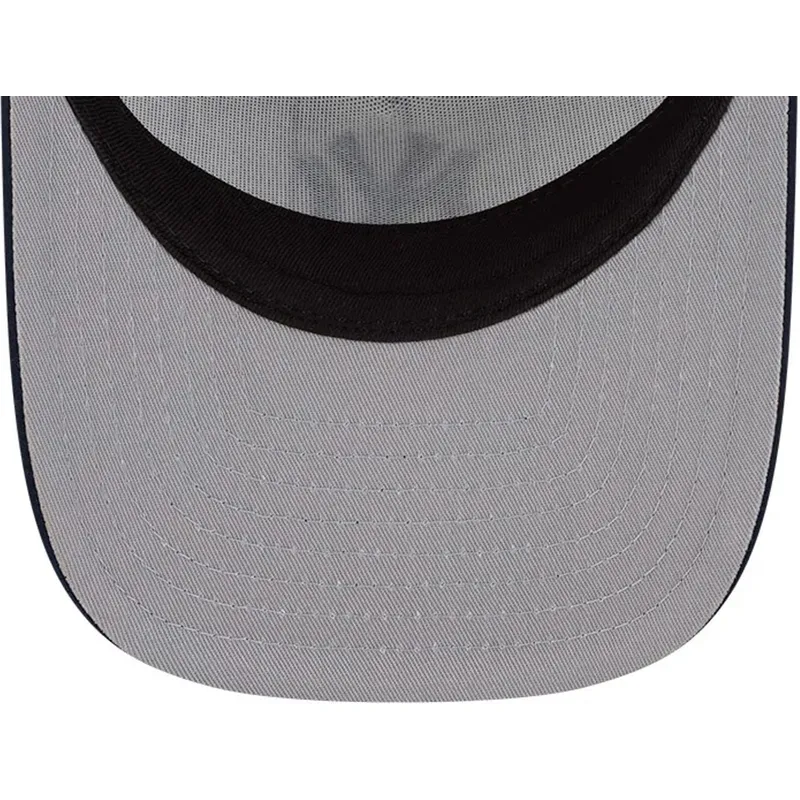 lippikset-kaareva-valkoinen-snapback-9fifty-a-frame-satin-pinstripe-new-york-yankees-mlb-new-era
