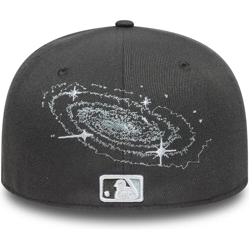 lippikset-kaareva-harmaa-istuva-59fifty-planet-icon-new-york-yankees-mlb-new-era