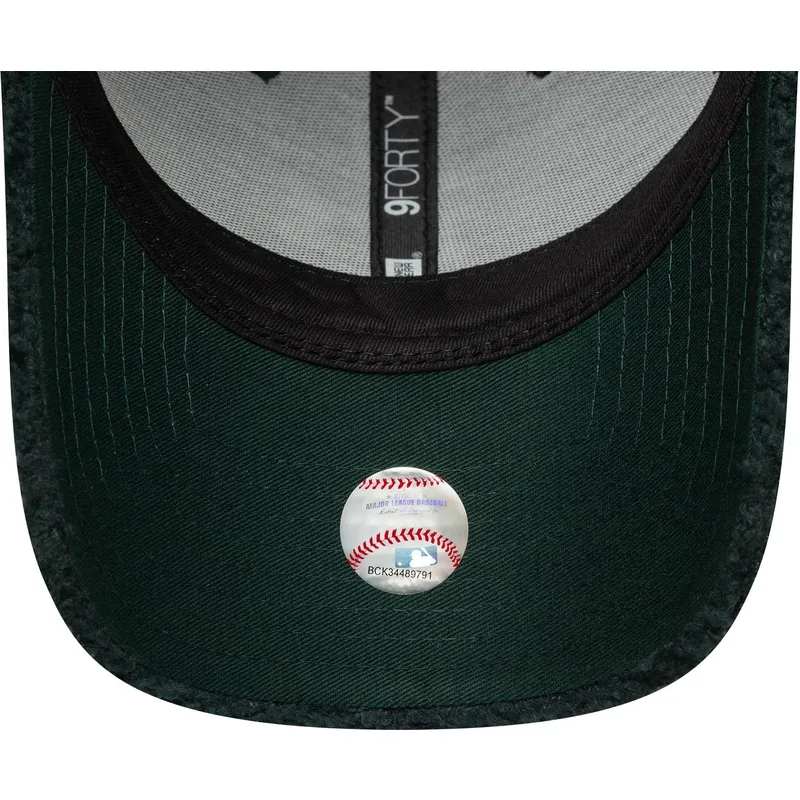 cap-kaareva-green-adjustable-strap-9forty-winter-borg-oakland-athletics-mlb-new-era