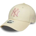 lippikset-kaareva-beige-saadettava-nauha-rosa-9forty-league-essential-new-york-yankees-mlb-new-era