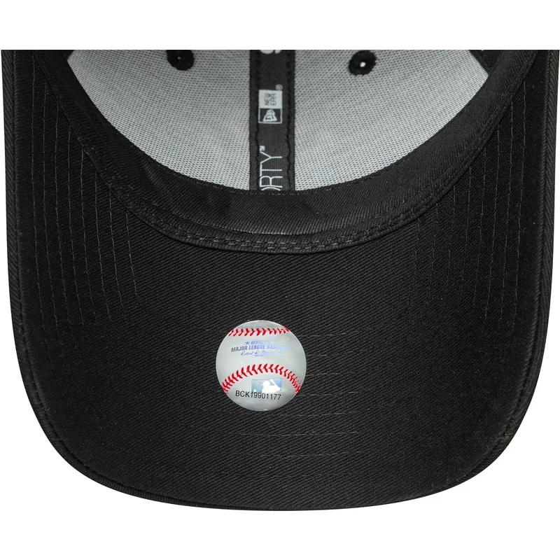 lippikset-kaareva-musta-saadettava-nauha-9forty-metallic-new-york-yankees-mlb-new-era lippikset-kaareva-musta-saadettava-nauha-9forty-metallic-new-york-yankees-mlb-new-era
