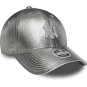 lippikset-kaareva-hopea-saadettava-nauha-plateada-9forty-metallic-new-york-yankees-mlb-new-era
