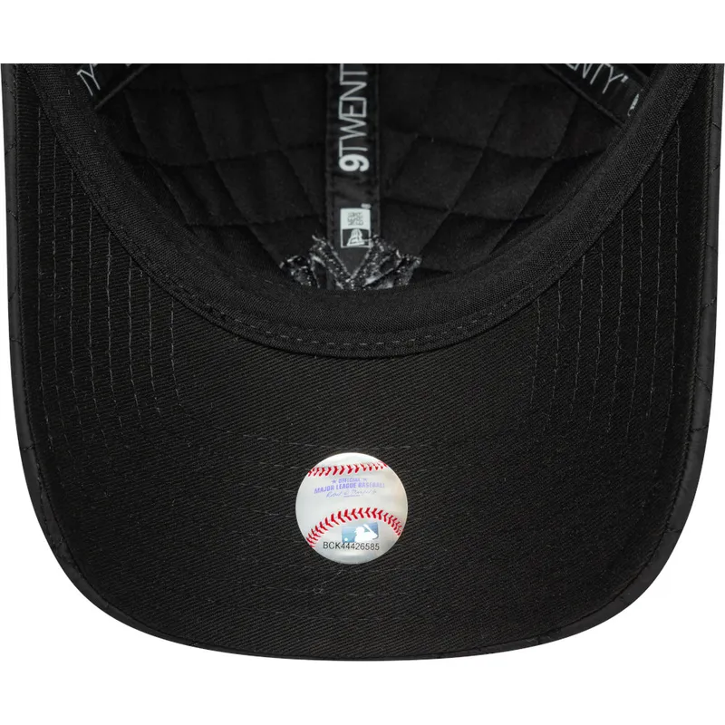 lippikset-kaareva-musta-saadettava-nauha-9twenty-padded-new-york-yankees-mlb-new-era