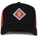 lippikset-kaareva-rekka-oranssi-snapback-match-dnc-djinns