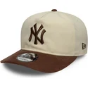 lippikset-kaareva-ruskea-saadettava-nauha-9fifty-a-frame-suede-visor-new-york-yankees-mlb-new-era