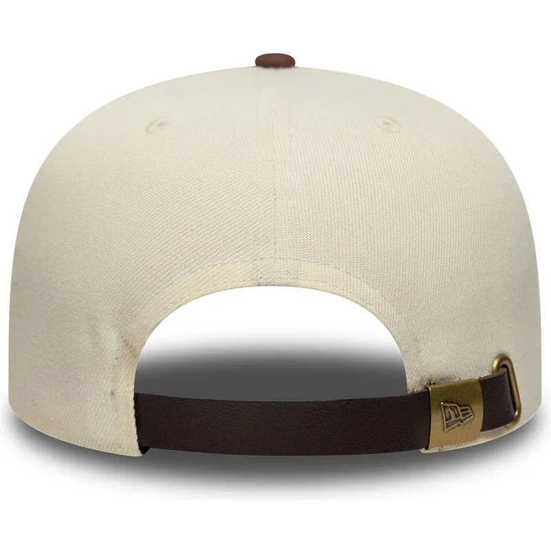 lippikset-kaareva-ruskea-saadettava-nauha-9fifty-a-frame-suede-visor-new-york-yankees-mlb-new-era