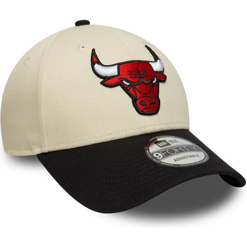 new-era-curved-brim-9forty-colour-block-chicago-bulls-nba-beige-and-black-adjustable-cap