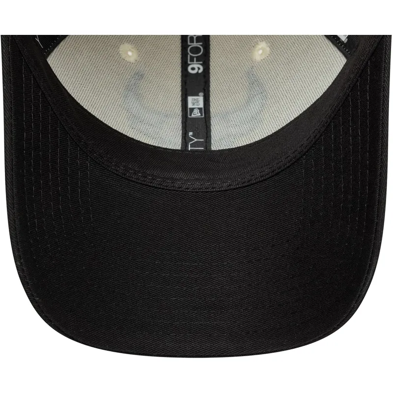 cap-kaareva-beige-adjustable-strap-9forty-colour-block-chicago-bulls-nba-new-era