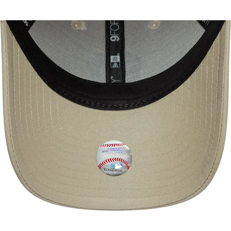 cap-kaareva-beige-adjustable-strap-9forty-camo-infill-new-york-yankees-mlb-new-era cap-kaareva-beige-adjustable-strap-9forty-camo-infill-new-york-yankees-mlb-new-era