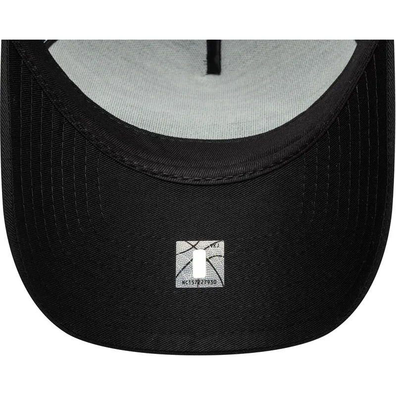 lippikset-kaareva-musta-snapback-9forty-e-frame-metallic-los-angeles-lakers-nba-new-era lippikset-kaareva-musta-snapback-9forty-e-frame-metallic-los-angeles-lakers-nba-new-era