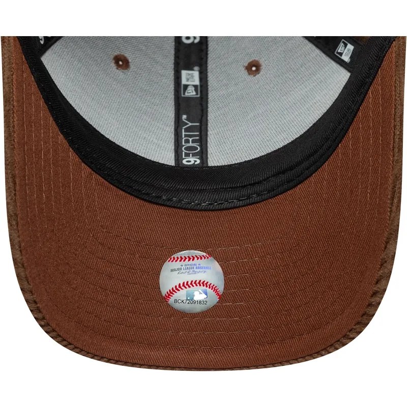 lippikset-kaareva-ruskea-saadettava-nauha-9forty-m-crown-cord-los-angeles-dodgers-mlb-new-era