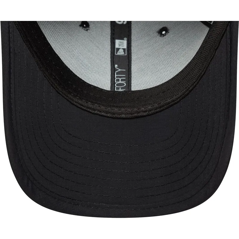cap-kaareva-black-adjustable-strap-9forty-m-crown-new-era