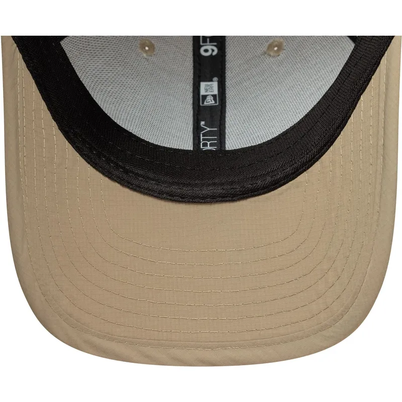 lippikset-kaareva-beige-saadettava-nauha-9forty-m-crown-sport-new-era