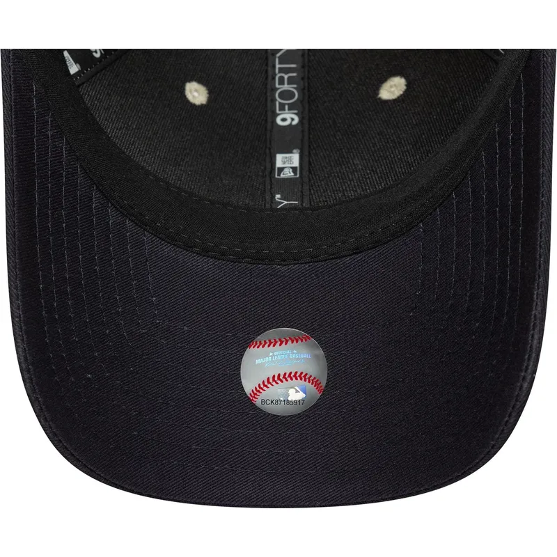 lippikset-kaareva-beige-snapback-9forty-m-crown-new-york-yankees-mlb-new-era lippikset-kaareva-beige-snapback-9forty-m-crown-new-york-yankees-mlb-new-era