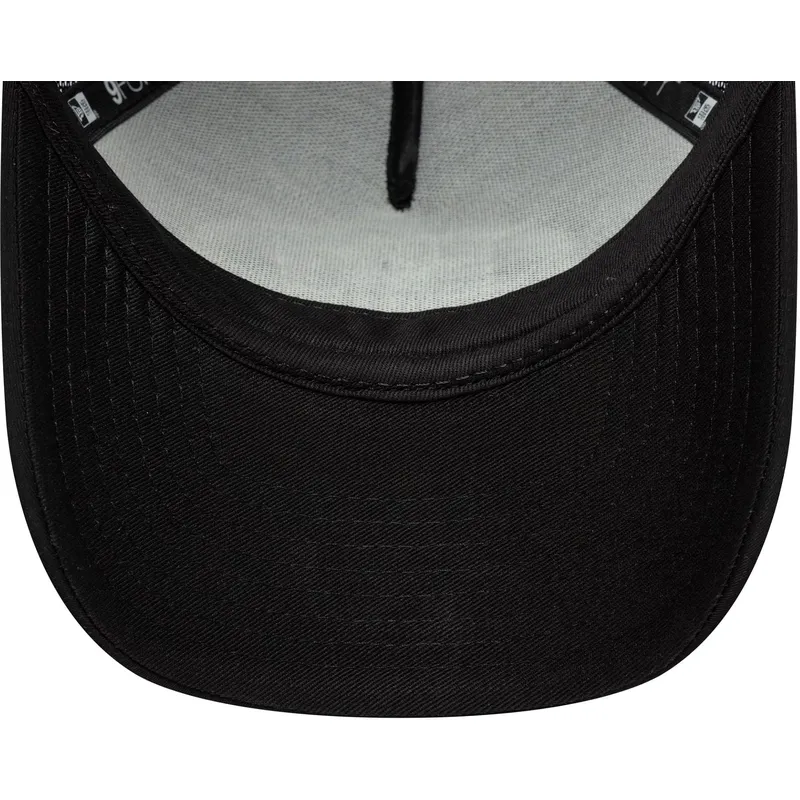 lippikset-kaareva-rekka-musta-snapback-9forty-m-crown-graphic-new-era