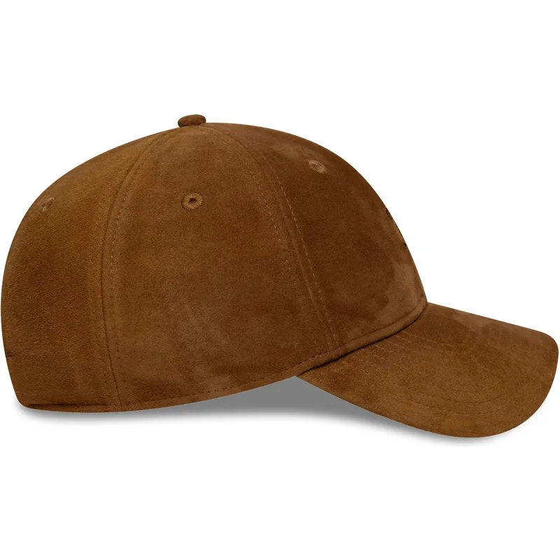 lippikset-kaareva-ruskea-saadettava-nauha-9twenty-suede-new-york-yankees-mlb-new-era