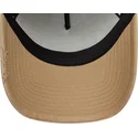 lippikset-kaareva-rekka-ruskea-snapback-a-frame-oval-canvas-distress-new-era