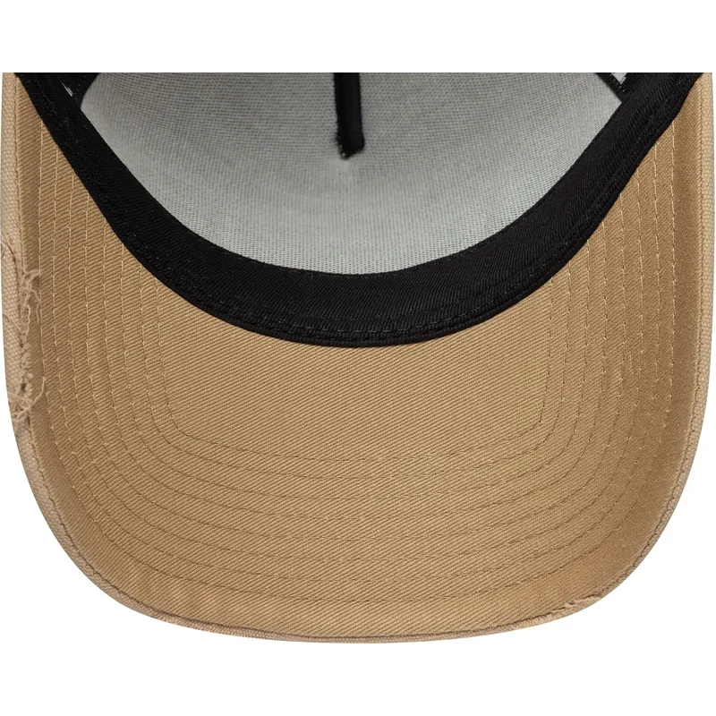 lippikset-kaareva-rekka-ruskea-snapback-a-frame-oval-canvas-distress-new-era