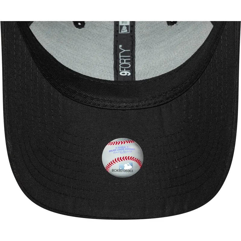 lippikset-kaareva-musta-saadettava-nauha-bronce-9forty-flawless-new-york-yankees-mlb-new-era