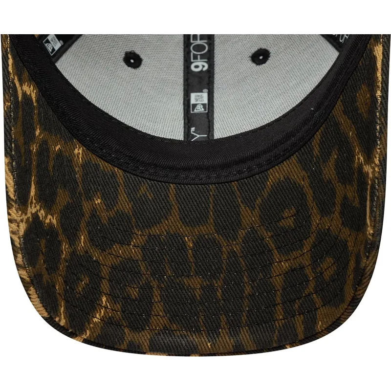 new-era-curved-brim-women-9forty-ac-milan-serie-a-leopard-adjustable-cap