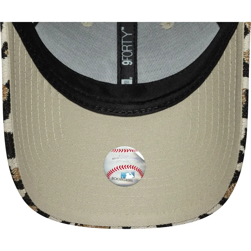 lippikset-kaareva-leopardi-saadettava-nauha-9forty-midi-new-york-yankees-mlb-new-era lippikset-kaareva-leopardi-saadettava-nauha-9forty-midi-new-york-yankees-mlb-new-era