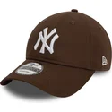 new-era-curved-brim-9twenty-league-essential-new-york-yankees-mlb-brown-adjustable-cap