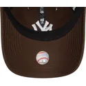 lippikset-kaareva-ruskea-saadettava-nauha-9twenty-league-essential-new-york-yankees-mlb-new-era