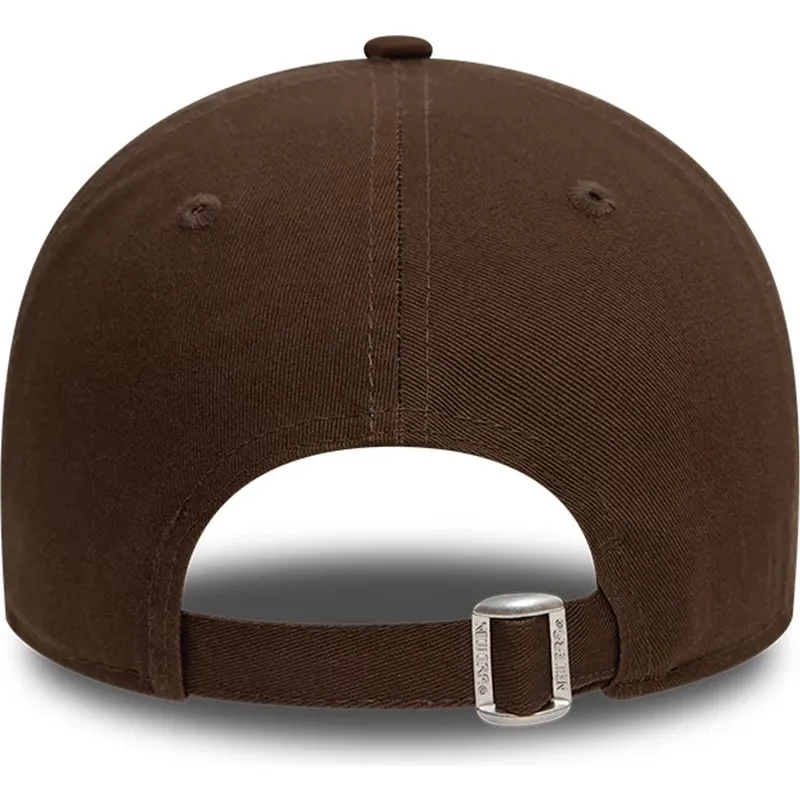 lippikset-kaareva-ruskea-saadettava-nauha-9twenty-league-essential-new-york-yankees-mlb-new-era lippikset-kaareva-ruskea-saadettava-nauha-9twenty-league-essential-new-york-yankees-mlb-new-era