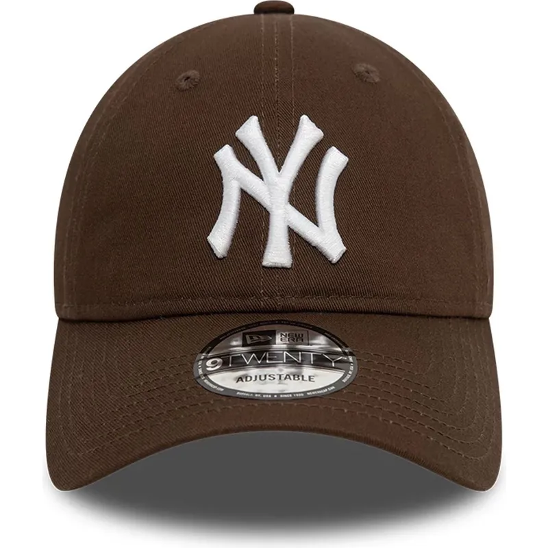 lippikset-kaareva-ruskea-saadettava-nauha-9twenty-league-essential-new-york-yankees-mlb-new-era lippikset-kaareva-ruskea-saadettava-nauha-9twenty-league-essential-new-york-yankees-mlb-new-era