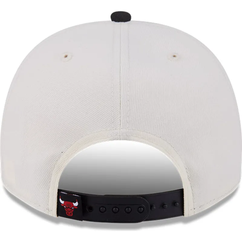 new-era-curved-brim-9fifty-a-frame-classic-chicago-bulls-nba-beige-and-black-snapback-cap